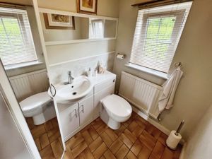 Guest wc- click for photo gallery